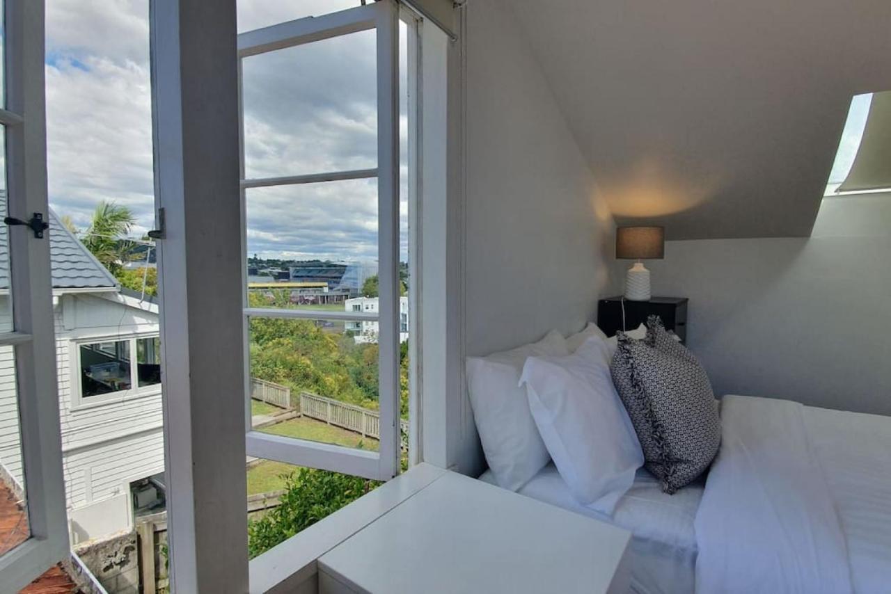 Bright And Modern Oasis In Kingsland Villa Auckland Exterior photo